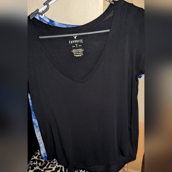 American Eagle Favorite T - Picture 1 of 2